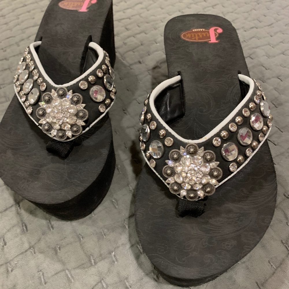 Justin Wedge Sandals